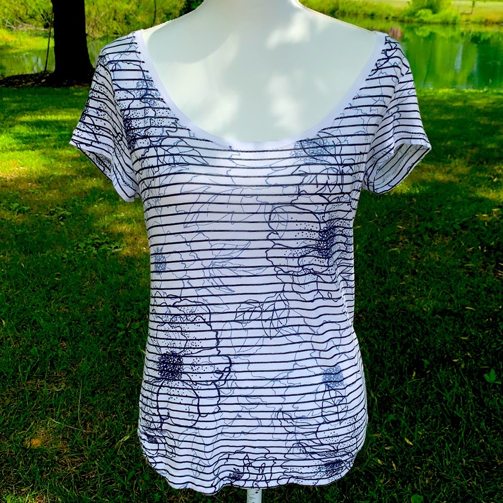 NWOT Cute Liz Claiborne Floral and Stripe Tee